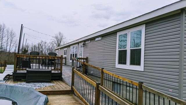 531 Pea Ridge Rd, Chestnut Mound, TN 38552