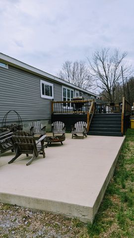 531 Pea Ridge Rd, Chestnut Mound, TN 38552