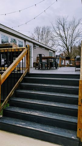 531 Pea Ridge Rd, Chestnut Mound, TN 38552