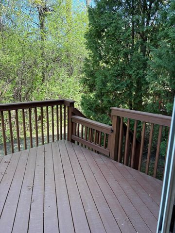 38320 Saratoga Circle, Farmington Hills, MI 48331