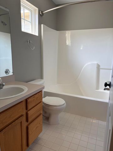 38320 Saratoga Circle, Farmington Hills, MI 48331