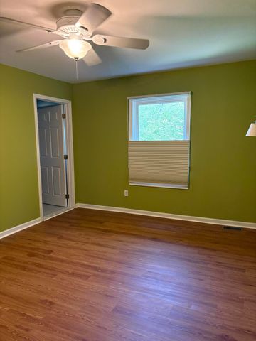 38320 Saratoga Circle, Farmington Hills, MI 48331