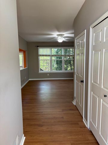 38320 Saratoga Circle, Farmington Hills, MI 48331