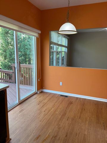 38320 Saratoga Circle, Farmington Hills, MI 48331