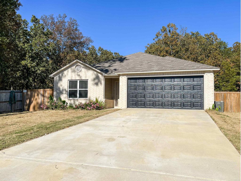 1 Barn Cat Way, Conway, AR 72032