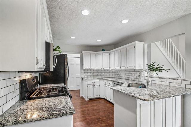 625 Fire Light Drive, Moore, OK 73160
