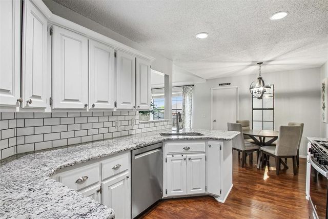 625 Fire Light Drive, Moore, OK 73160