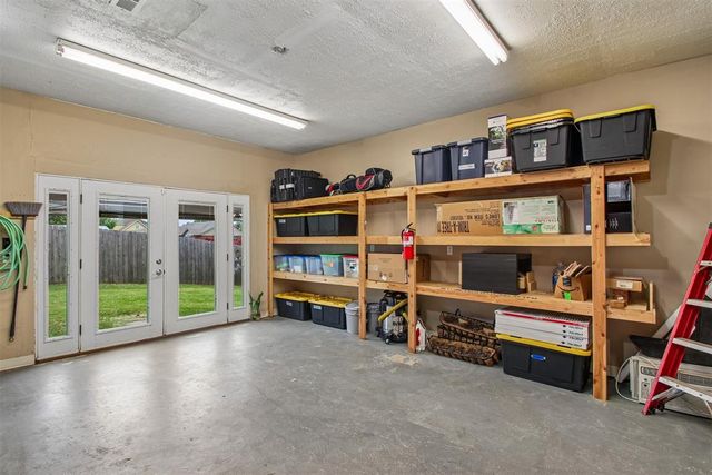 625 Fire Light Drive, Moore, OK 73160