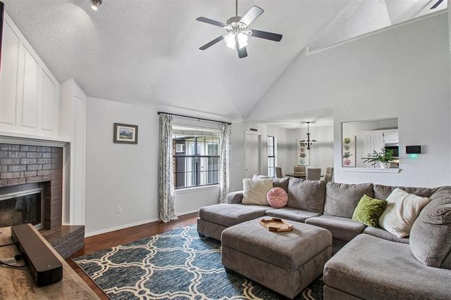625 Fire Light Drive, Moore, OK 73160