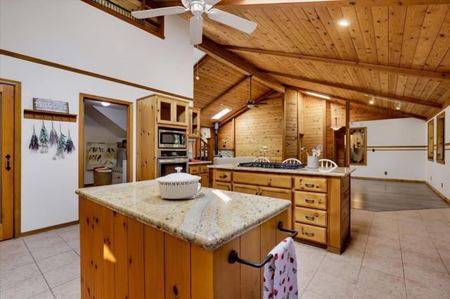14333 Brooks Rd, Grass Valley, CA 95945