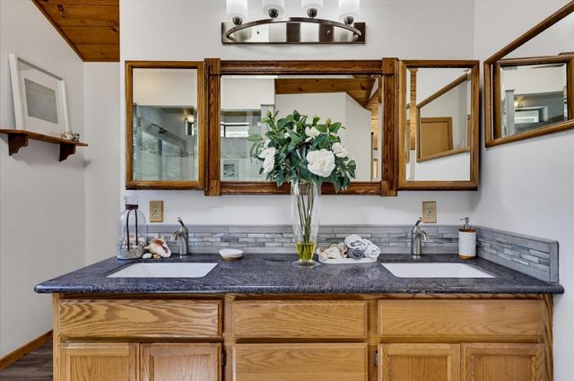 14333 Brooks Rd, Grass Valley, CA 95945