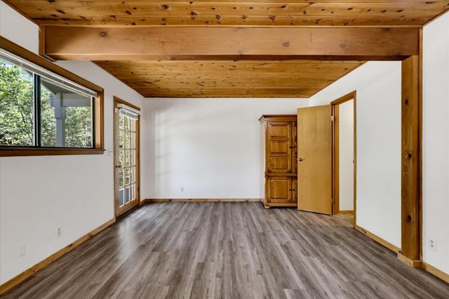 14333 Brooks Rd, Grass Valley, CA 95945