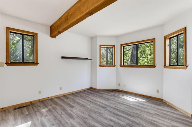 14333 Brooks Rd, Grass Valley, CA 95945