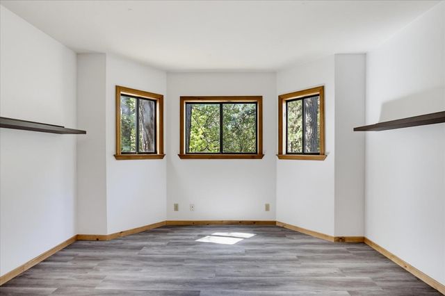14333 Brooks Rd, Grass Valley, CA 95945