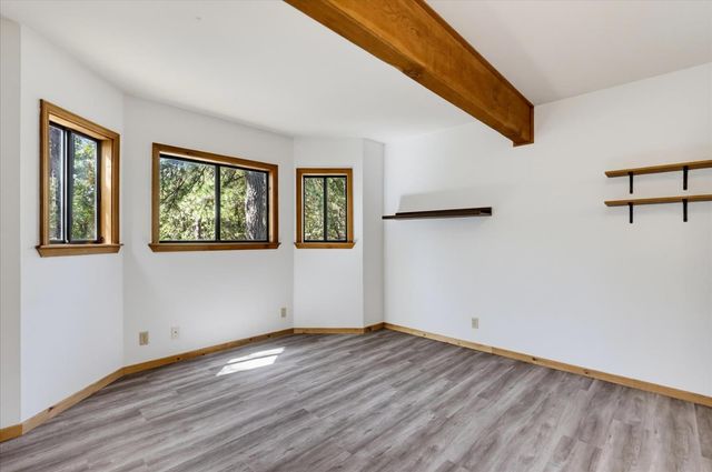 14333 Brooks Rd, Grass Valley, CA 95945