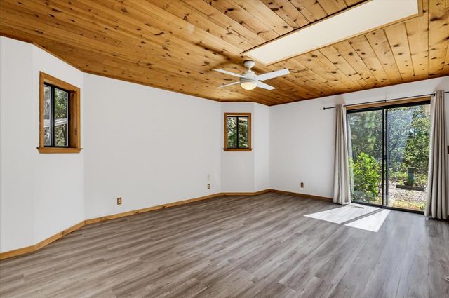 14333 Brooks Rd, Grass Valley, CA 95945