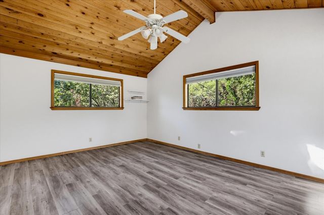 14333 Brooks Rd, Grass Valley, CA 95945