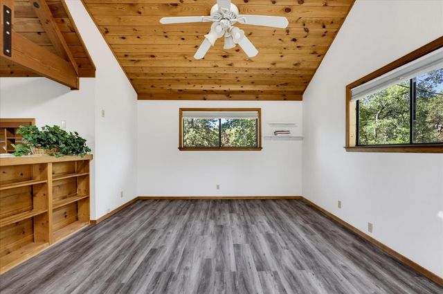 14333 Brooks Rd, Grass Valley, CA 95945