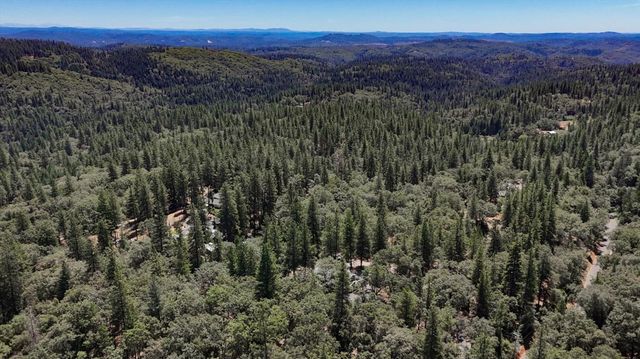 14333 Brooks Rd, Grass Valley, CA 95945
