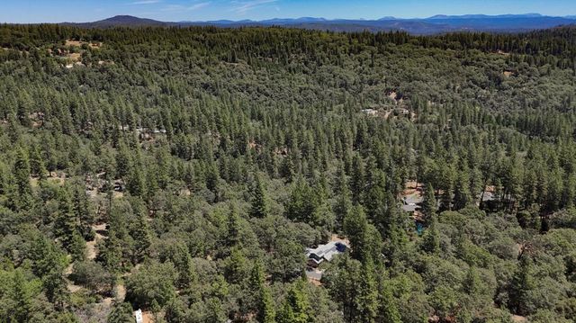 14333 Brooks Rd, Grass Valley, CA 95945