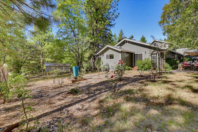 14333 Brooks Rd, Grass Valley, CA 95945