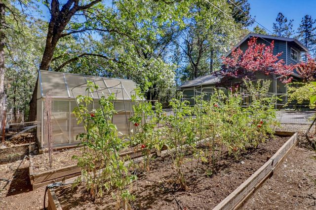 14333 Brooks Rd, Grass Valley, CA 95945