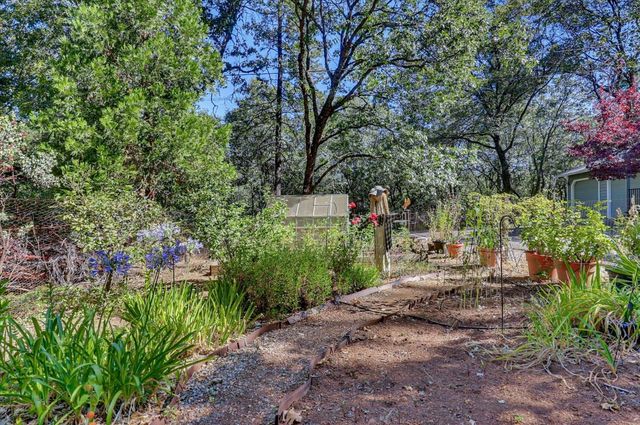 14333 Brooks Rd, Grass Valley, CA 95945