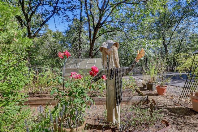 14333 Brooks Rd, Grass Valley, CA 95945