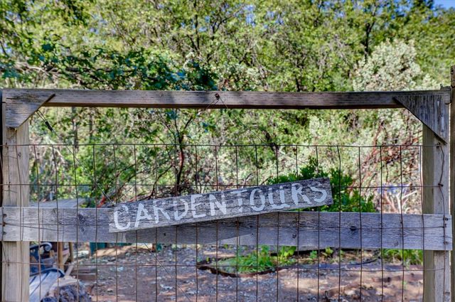 14333 Brooks Rd, Grass Valley, CA 95945