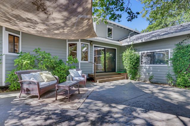 14333 Brooks Rd, Grass Valley, CA 95945