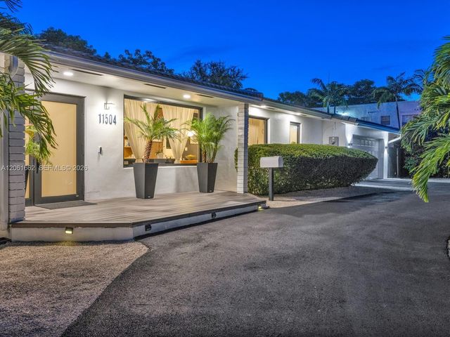 11504 NE 6th Ave, Biscayne Park, FL 33161