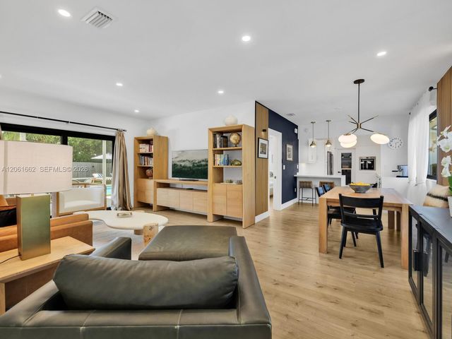 11504 NE 6th Ave, Biscayne Park, FL 33161