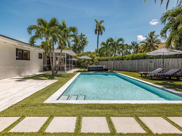 11504 NE 6th Ave, Biscayne Park, FL 33161
