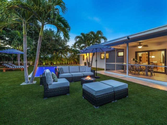 11504 NE 6th Ave, Biscayne Park, FL 33161