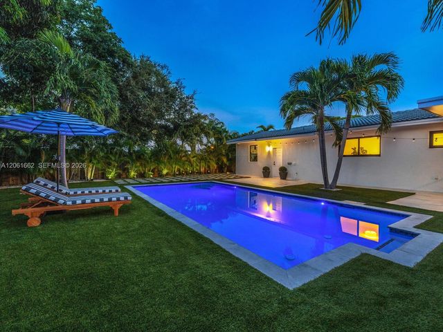 11504 NE 6th Ave, Biscayne Park, FL 33161