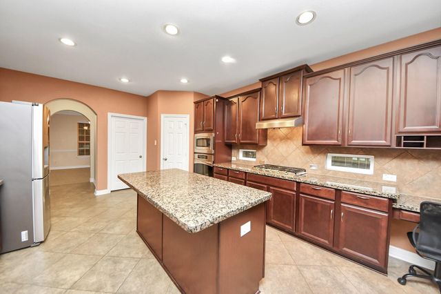 3003 Birch Landing Court, Pearland, TX 77584