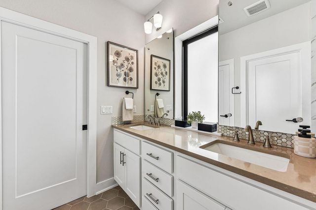 9101 Cattle Baron PATH, Austin, TX 78747