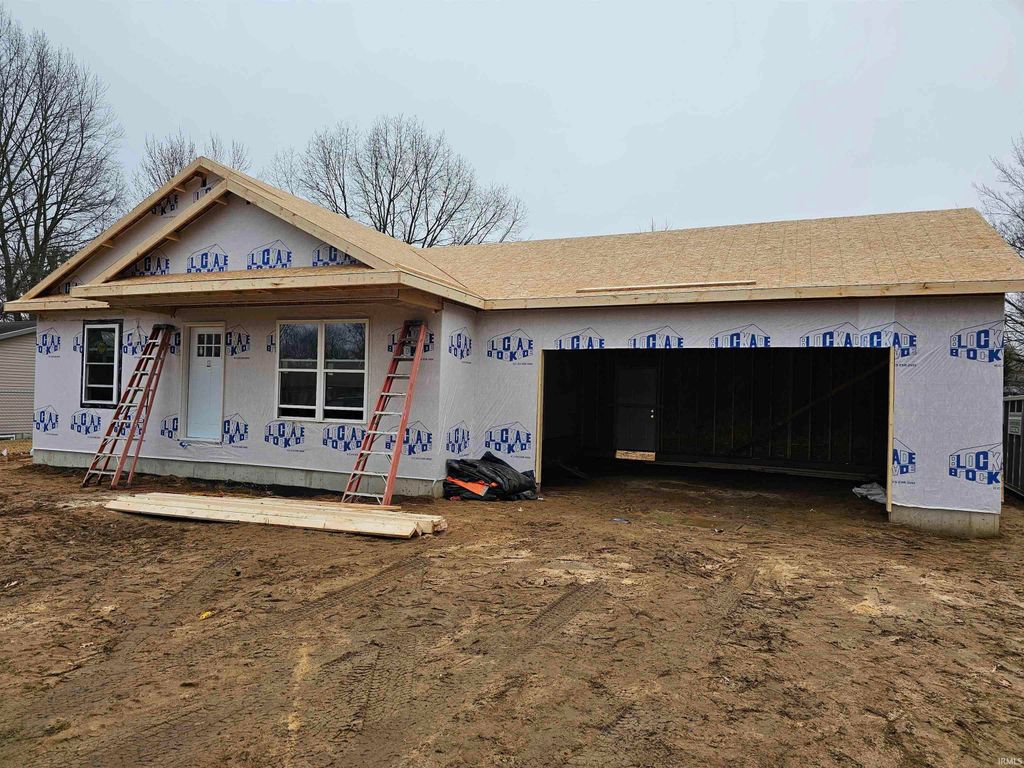 23572 Florance Ave, Elkhart, IN 46516