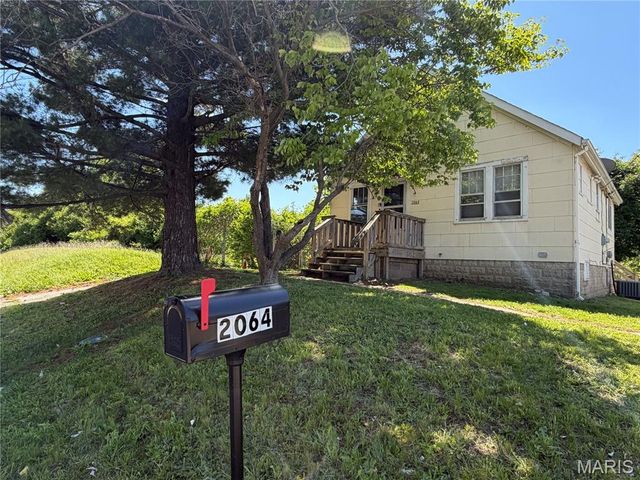2064 Chambers Road, St Louis, MO 63136
