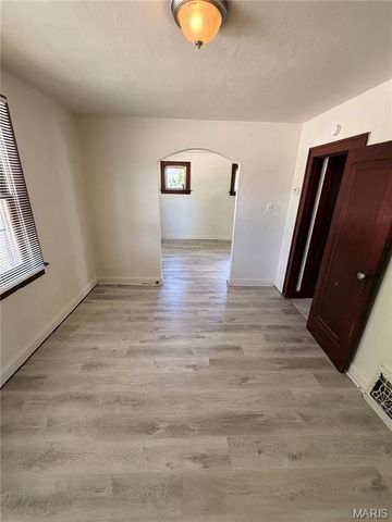 2064 Chambers Road, St Louis, MO 63136