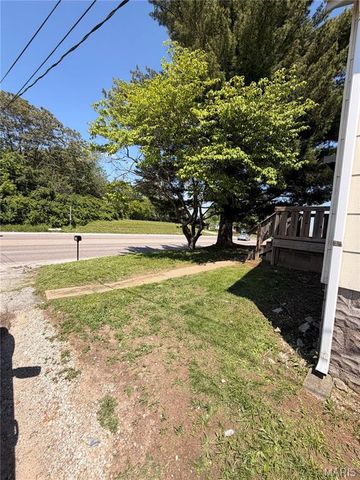 2064 Chambers Road, St Louis, MO 63136