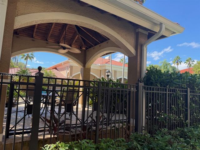 200 SW 117th Ter 10103, Pembroke Pines, FL 33025