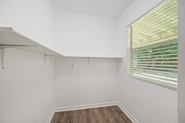 61 Hicks Loop W, Cleveland, TX 77328