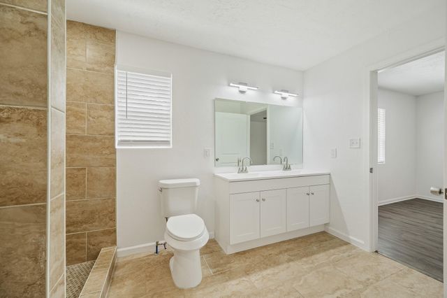 61 Hicks Loop W, Cleveland, TX 77328