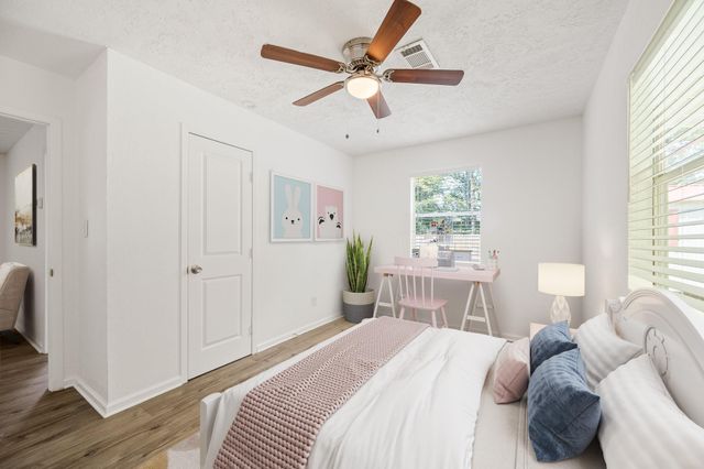 61 Hicks Loop W, Cleveland, TX 77328