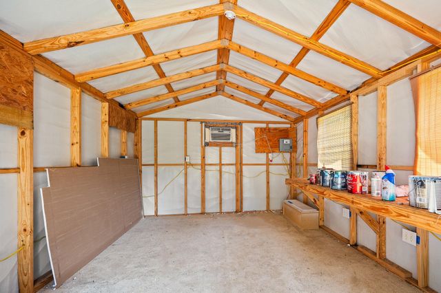 61 Hicks Loop W, Cleveland, TX 77328