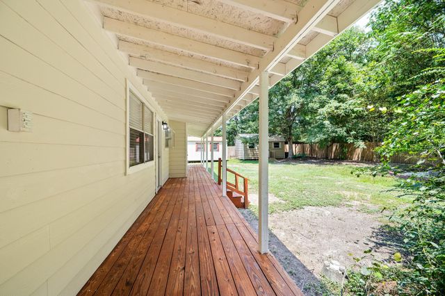 61 Hicks Loop W, Cleveland, TX 77328