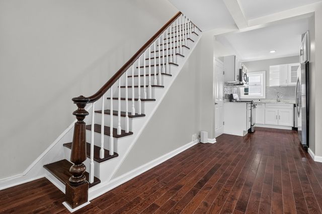46 EAST 44TH ST, Bayonne, NJ 07002