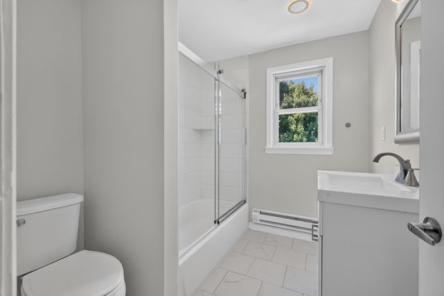 46 EAST 44TH ST, Bayonne, NJ 07002