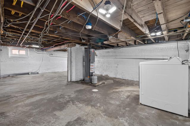 46 EAST 44TH ST, Bayonne, NJ 07002